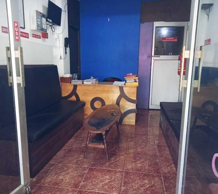 Oyo 81600B Pearl Marine Hotel Port Blair Exterior photo